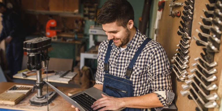 Lire la suite à propos de l’article IA en entreprise : méthode simple pour gagner du temps et des clients